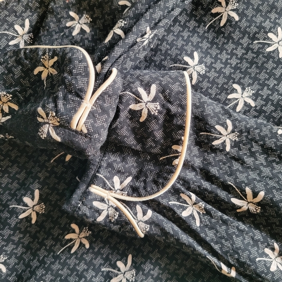 Topshop silky blouse with small flower pattern - Picture 4 of 4